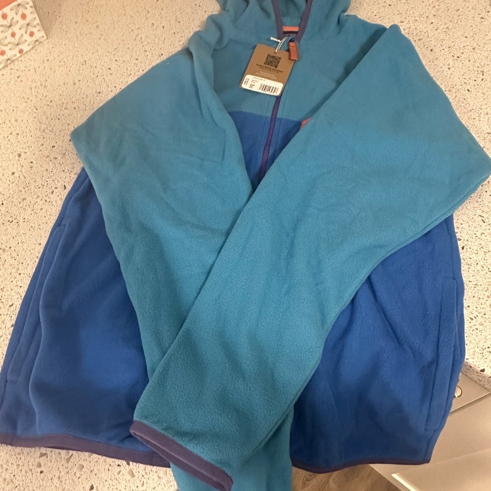 Never worn Patagonia sweater jacket
